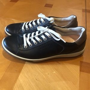 Ecco black sneakers like new size 39/US 8-8.5